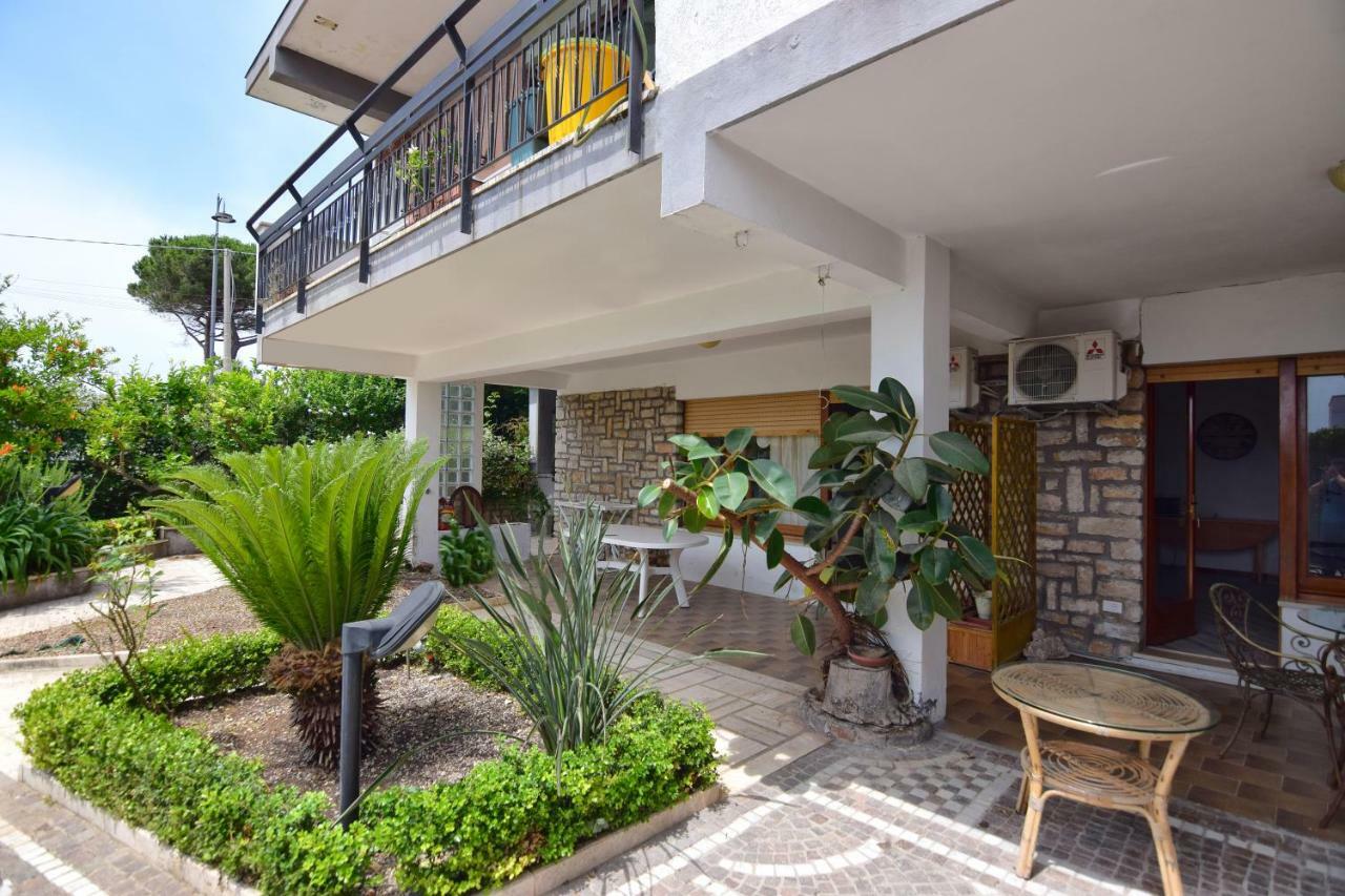 Bed and Breakfast Un Ospite A Fontania Гаета Екстер'єр фото